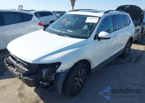 2020 Volkswagen Tiguan 2.0T Se/2.0T Se R-Line Black/2.0T Sel из США, поврежденный, VIN 3VV3B7AX1LM115298